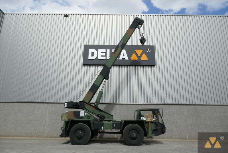 Terex LRT110 Ex-Army - Rough terrain crane: picture 2 Terex LRT110 Ex-Army - Rough terrain crane: picture 2