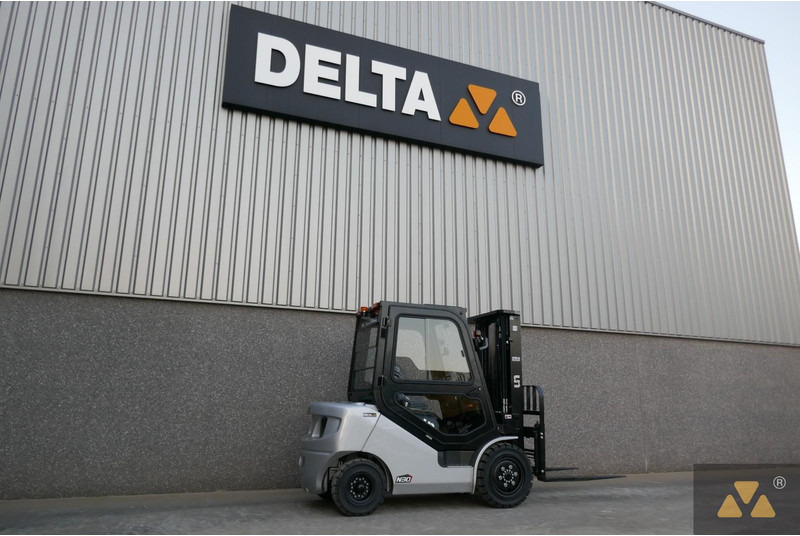 Un FD30T-NJB1 - Diesel forklift: picture 5 Un FD30T-NJB1 - Diesel forklift: picture 5