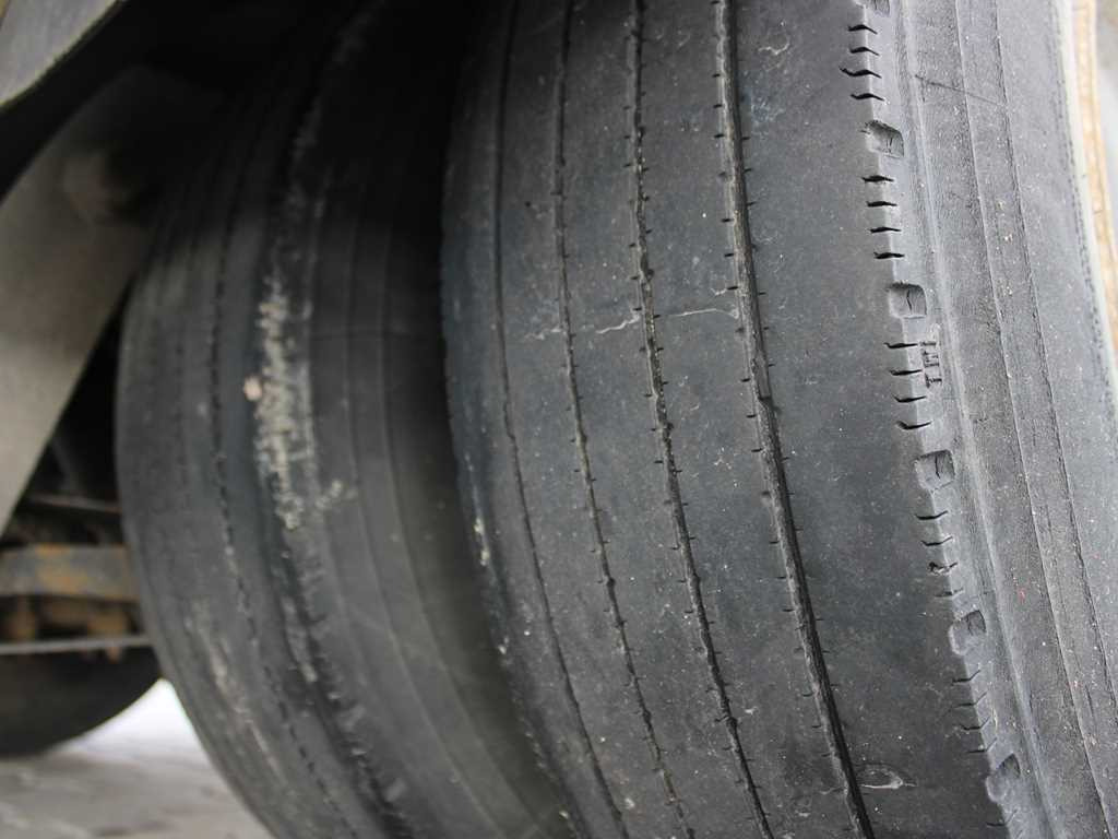 BG CA1 - Curtainsider trailer: picture 4 BG CA1 - Curtainsider trailer: picture 4