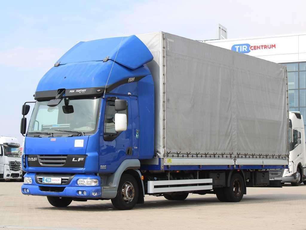 DAF LF 45.220, EURO 5 EEV, SLEEPING CABIN,SIDE-WALLS - Curtain side truck: picture 1 DAF LF 45.220, EURO 5 EEV, SLEEPING CABIN,SIDE-WALLS - Curtain side truck: picture 1