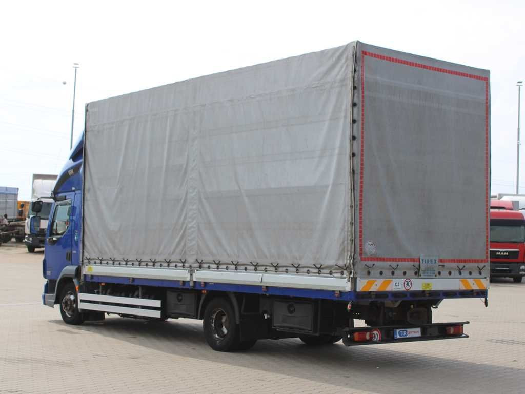 DAF LF 45.220, EURO 5 EEV, SLEEPING CABIN,SIDE-WALLS - Curtain side truck: picture 4 DAF LF 45.220, EURO 5 EEV, SLEEPING CABIN,SIDE-WALLS - Curtain side truck: picture 4
