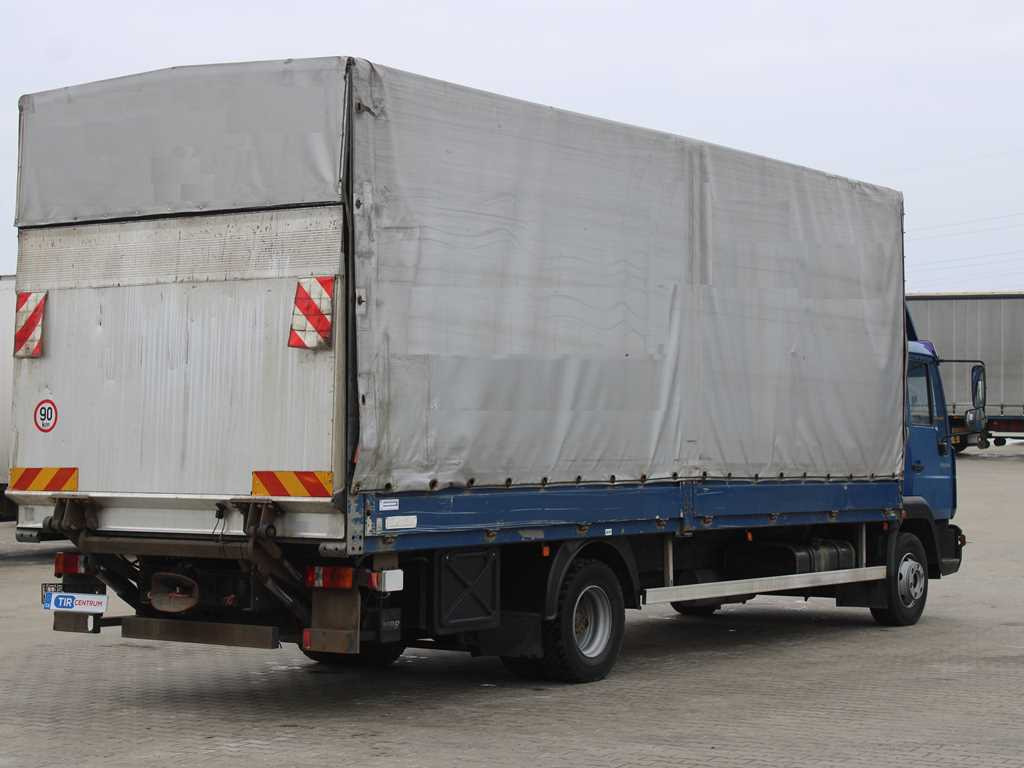 MAN LE 12.220, EURO 3, HYDRAULIC FRONT, TIRES 80% - Curtain side truck: picture 4 MAN LE 12.220, EURO 3, HYDRAULIC FRONT, TIRES 80% - Curtain side truck: picture 4