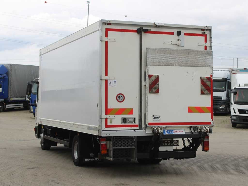 MAN TGL 12.210, EURO 4, HYDRAULIC FRONT, CARRIER SUPRA 850 Mt, 2X EVAPORATOR - Refrigerated truck: picture 5 MAN TGL 12.210, EURO 4, HYDRAULIC FRONT, CARRIER SUPRA 850 Mt, 2X EVAPORATOR - Refrigerated truck: picture 5