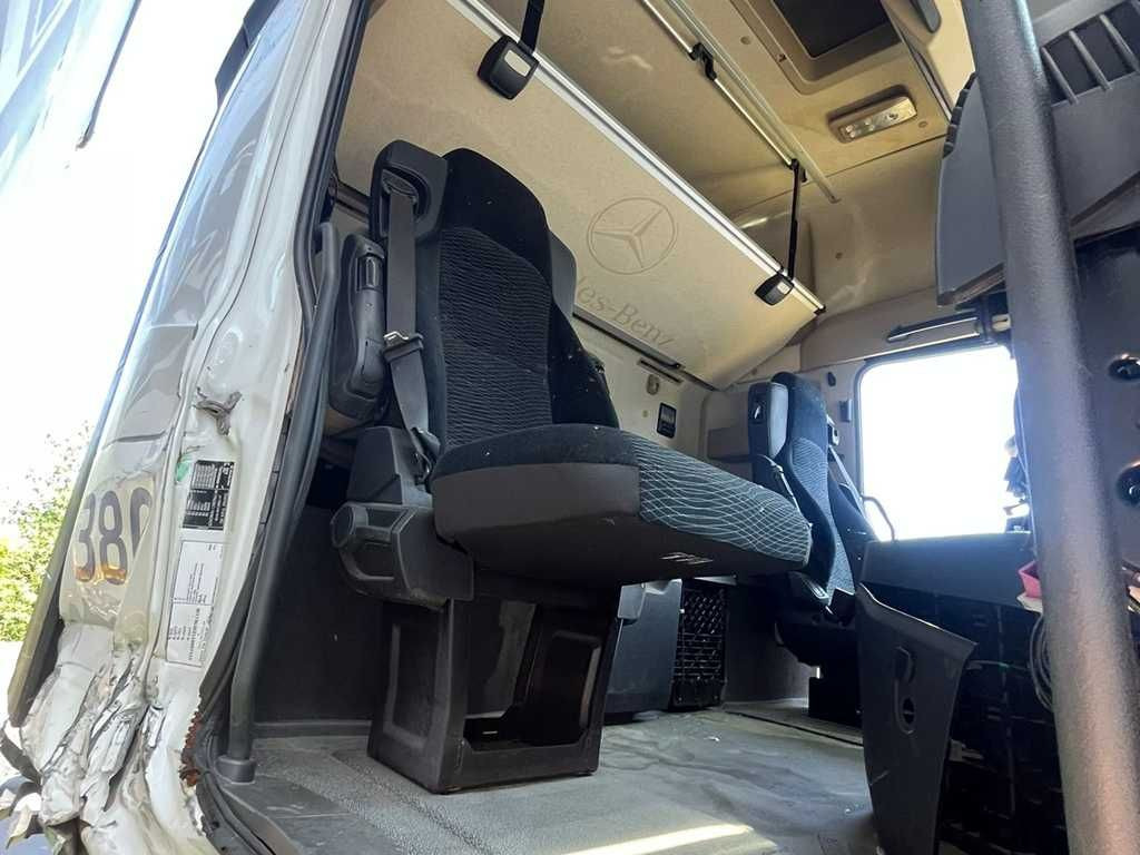 Mercedes-Benz Actros 2542, 6X2 - Dropside/ Flatbed truck: picture 4 Mercedes-Benz Actros 2542, 6X2 - Dropside/ Flatbed truck: picture 4