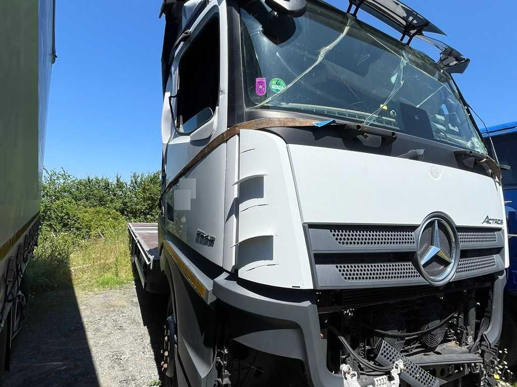 Mercedes-Benz Actros 2542, 6X2 - Dropside/ Flatbed truck: picture 2 Mercedes-Benz Actros 2542, 6X2 - Dropside/ Flatbed truck: picture 2