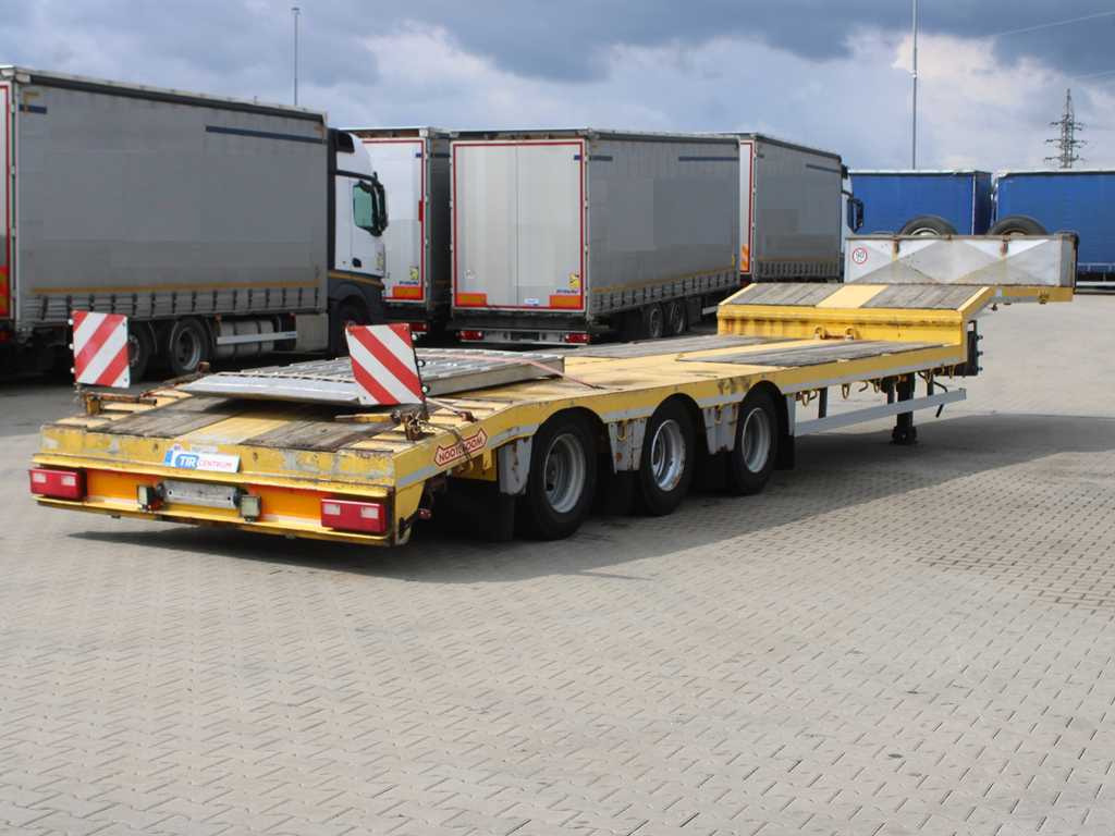 Nooteboom OSD-41-03, LIFT AXLE, DRIVEWAYS - Low loader semi-trailer: picture 4 Nooteboom OSD-41-03, LIFT AXLE, DRIVEWAYS - Low loader semi-trailer: picture 4
