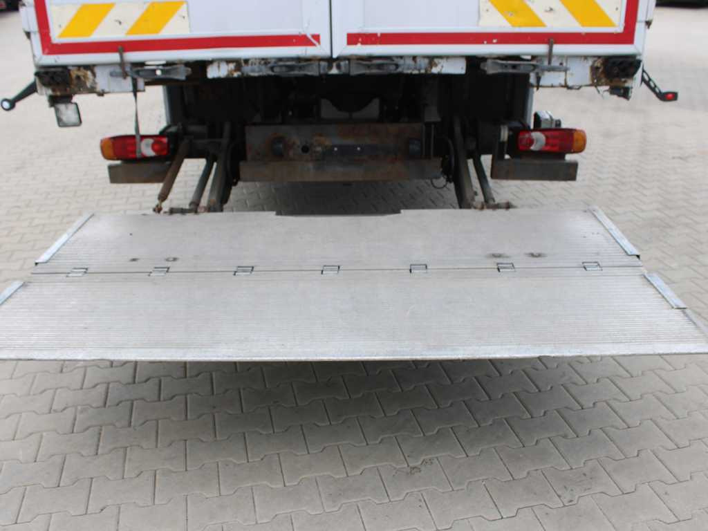 Curtain side truck Renault MIDLUM 220.12, EURO 5, SLEEPING BODY, HYDRAULIC FRONT: picture 7