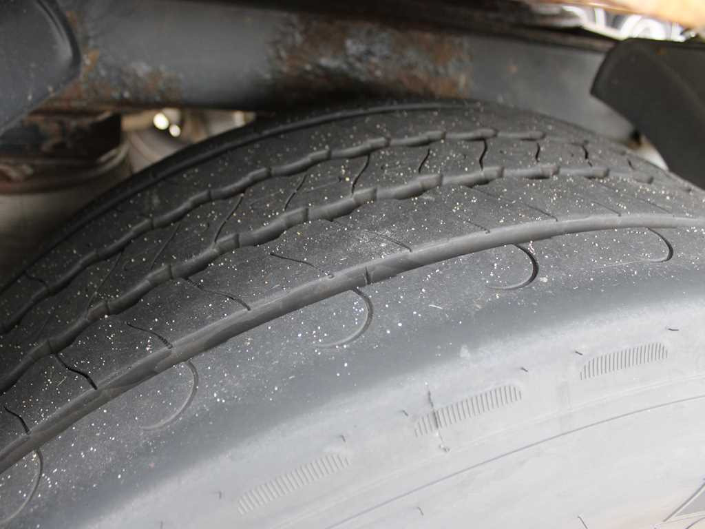 Dropside/ Flatbed trailer Schwarzmüller PA 3/E, LIFTING AXLE, SIDE PANEL: picture 18 Dropside/ Flatbed trailer Schwarzmüller PA 3/E, LIFTING AXLE, SIDE PANEL: picture 18