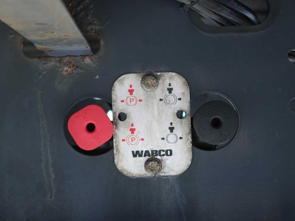 Leasing of Schwarzmüller SPA 3/E, LOWDECK, MULTILOCK, LIFTING AXLE, LIFTING ROOF Schwarzmüller SPA 3/E, LOWDECK, MULTILOCK, LIFTING AXLE, LIFTING ROOF: picture 7 Leasing of Schwarzmüller SPA 3/E, LOWDECK, MULTILOCK, LIFTING AXLE, LIFTING ROOF Schwarzmüller SPA 3/E, LOWDECK, MULTILOCK, LIFTING AXLE, LIFTING ROOF: picture 7