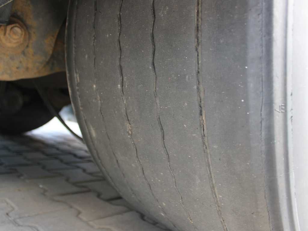 Leasing of Schwarzmüller SPA 3/E, LOWDECK, MULTILOCK, LIFTING AXLE, LIFTING ROOF Schwarzmüller SPA 3/E, LOWDECK, MULTILOCK, LIFTING AXLE, LIFTING ROOF: picture 12 Leasing of Schwarzmüller SPA 3/E, LOWDECK, MULTILOCK, LIFTING AXLE, LIFTING ROOF Schwarzmüller SPA 3/E, LOWDECK, MULTILOCK, LIFTING AXLE, LIFTING ROOF: picture 12