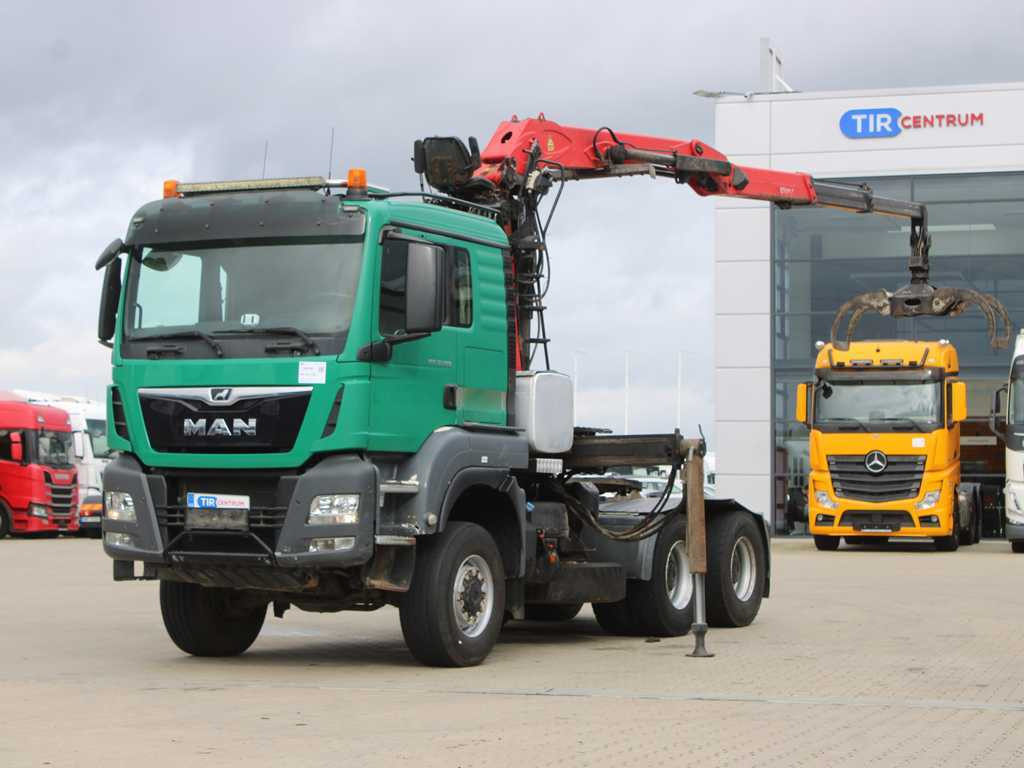 MAN TGS 33.500, 6X6, EURO 6, RETARDER, PALFINGER HYDRAULIC ARM Q170Z96 - Tractor unit: picture 1 MAN TGS 33.500, 6X6, EURO 6, RETARDER, PALFINGER HYDRAULIC ARM Q170Z96 - Tractor unit: picture 1