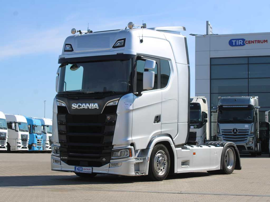 Scania S520 V8, LOWDECK, RETARDER, NAVIGATION - Tractor unit: picture 1 Scania S520 V8, LOWDECK, RETARDER, NAVIGATION - Tractor unit: picture 1