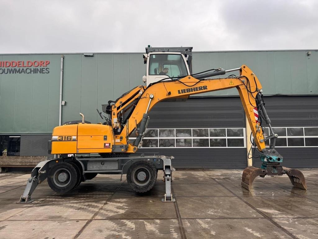 Liebherr A 316 - Material handler: picture 3 Liebherr A 316 - Material handler: picture 3