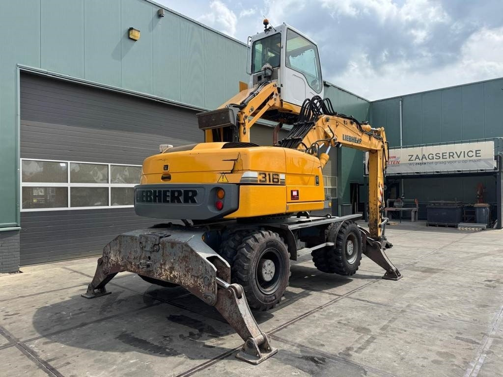 Liebherr A 316 - Material handler: picture 4 Liebherr A 316 - Material handler: picture 4