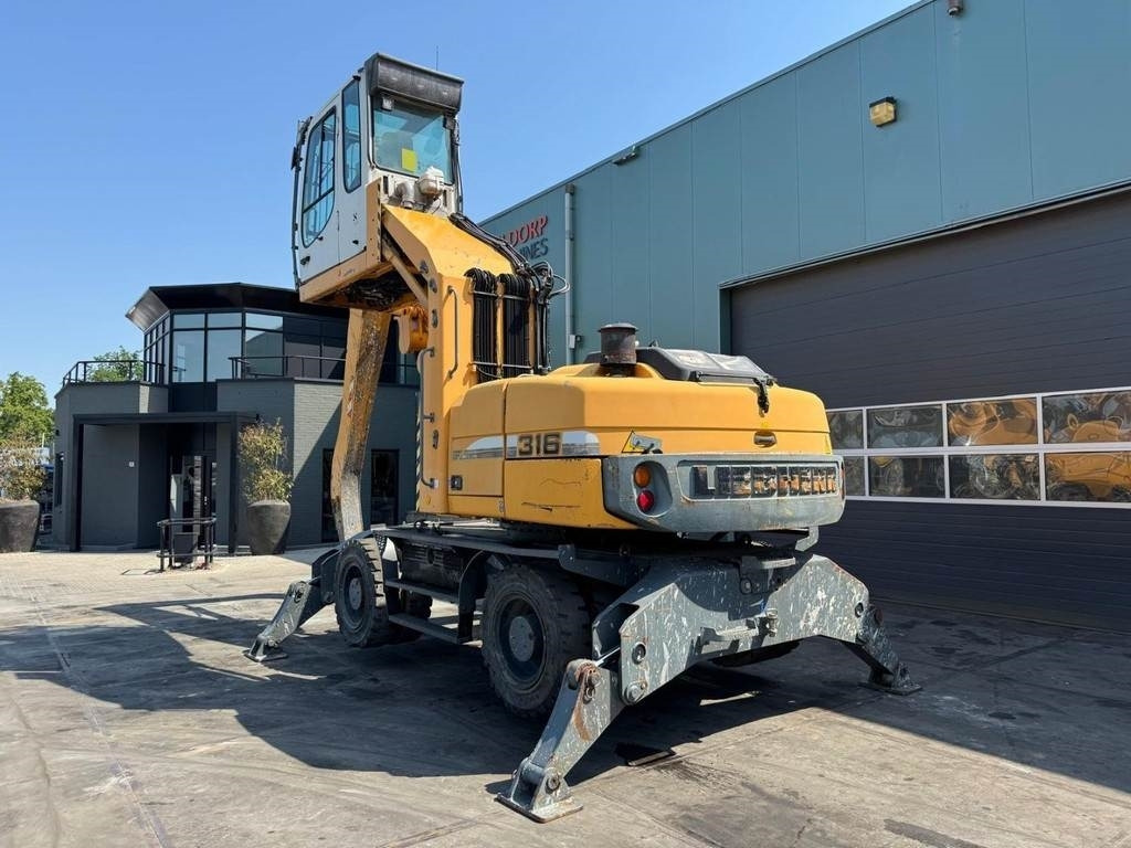 Liebherr A 316 - Material handler: picture 3 Liebherr A 316 - Material handler: picture 3