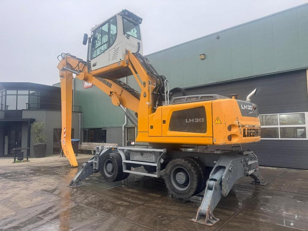 Liebherr LH 30 M - Material handler: picture 3 Liebherr LH 30 M - Material handler: picture 3