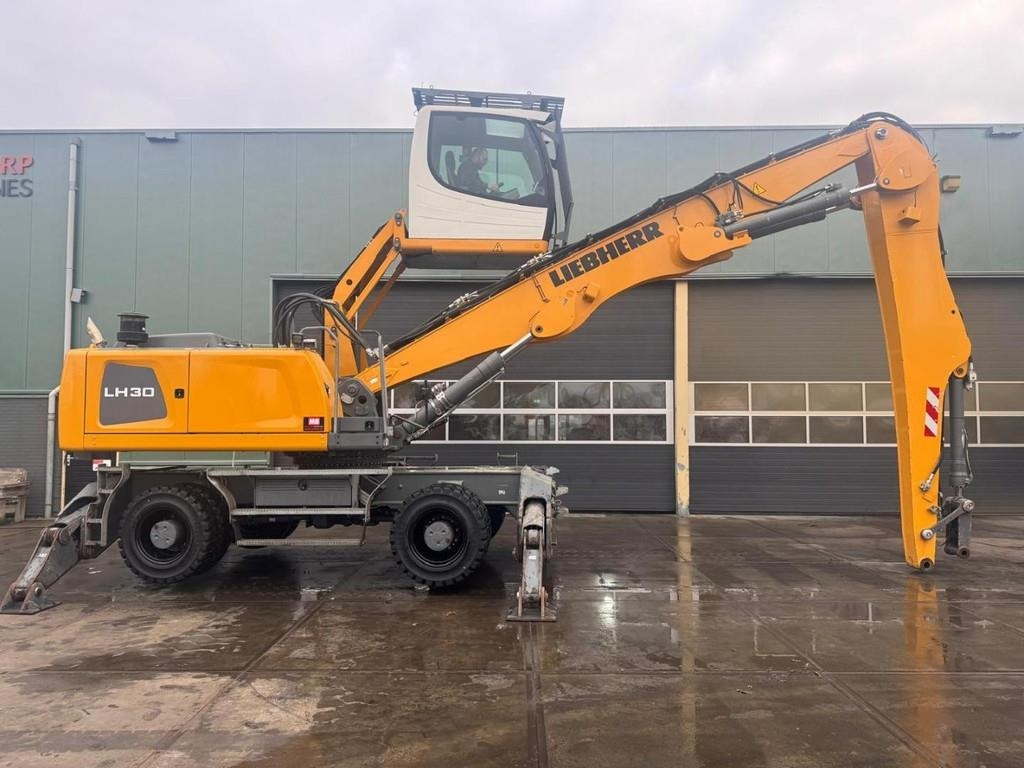 Liebherr LH 30 M - Material handler: picture 5 Liebherr LH 30 M - Material handler: picture 5