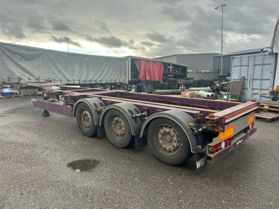 Web Trailer LPRS24 Heckschieber 1x20 ft 2x20 ft 1x40 ft - Container transporter/ Swap body semi-trailer: picture 4 Web Trailer LPRS24 Heckschieber 1x20 ft 2x20 ft 1x40 ft - Container transporter/ Swap body semi-trailer: picture 4