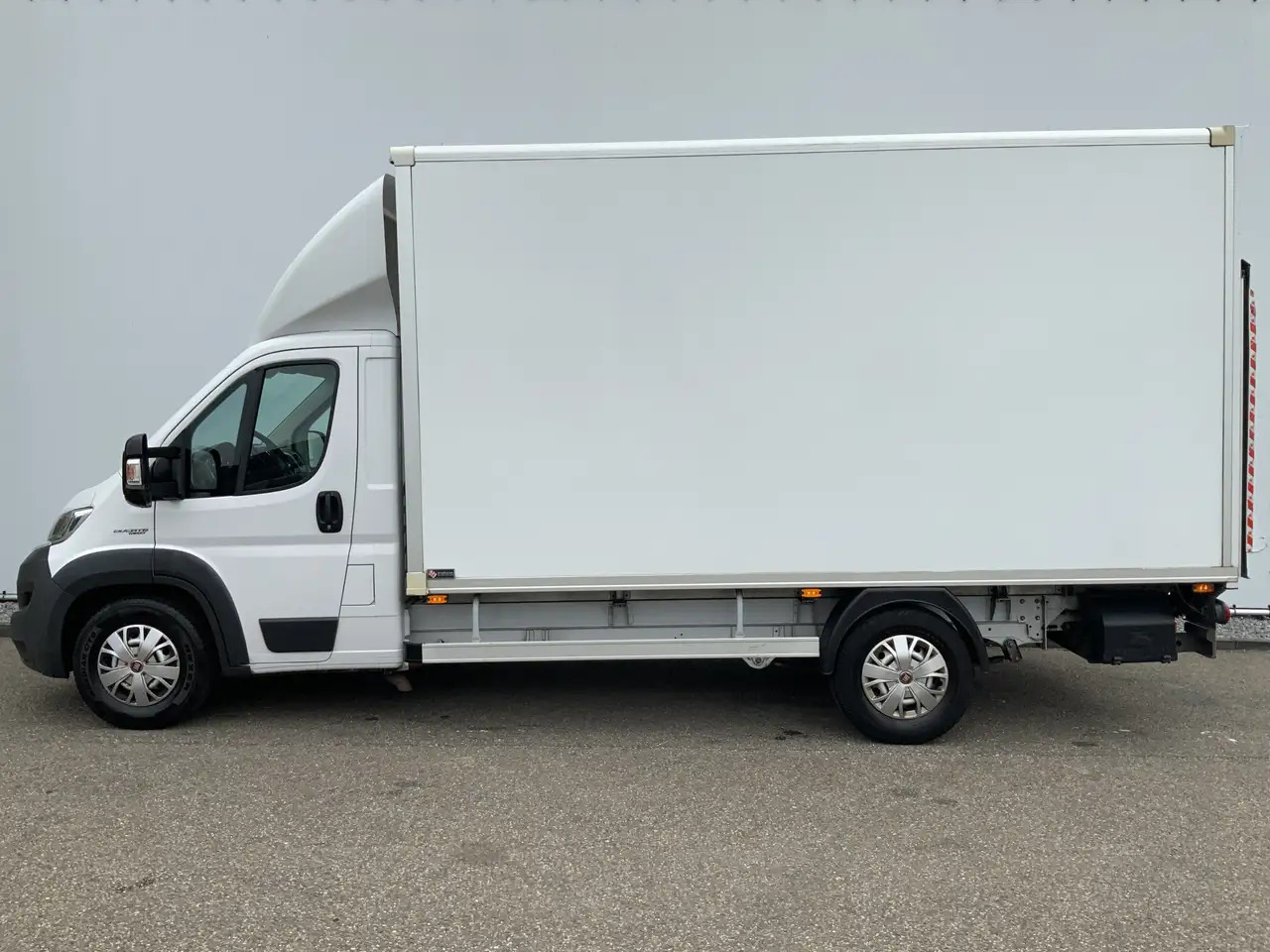 Fiat Ducato 35H 2.3 MultiJet L3H1 Meubelbak & Lift & Zijdeur A - Closed box van: picture 3 Fiat Ducato 35H 2.3 MultiJet L3H1 Meubelbak & Lift & Zijdeur A - Closed box van: picture 3