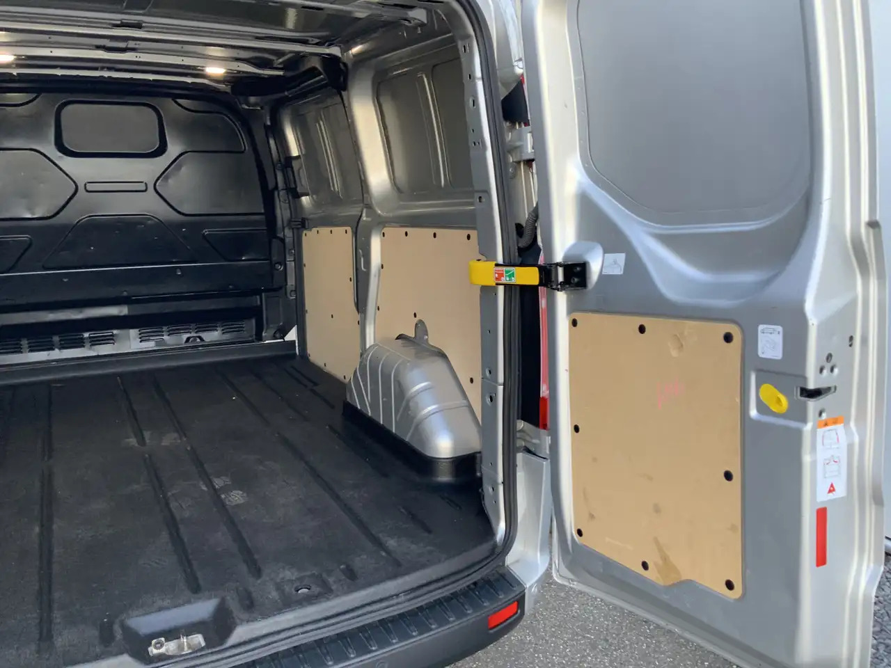 Panel van Ford Transit Custom 300 2.0 TDCI L1H1 Limited Airco Cruise Camera 3 Zi: picture 17