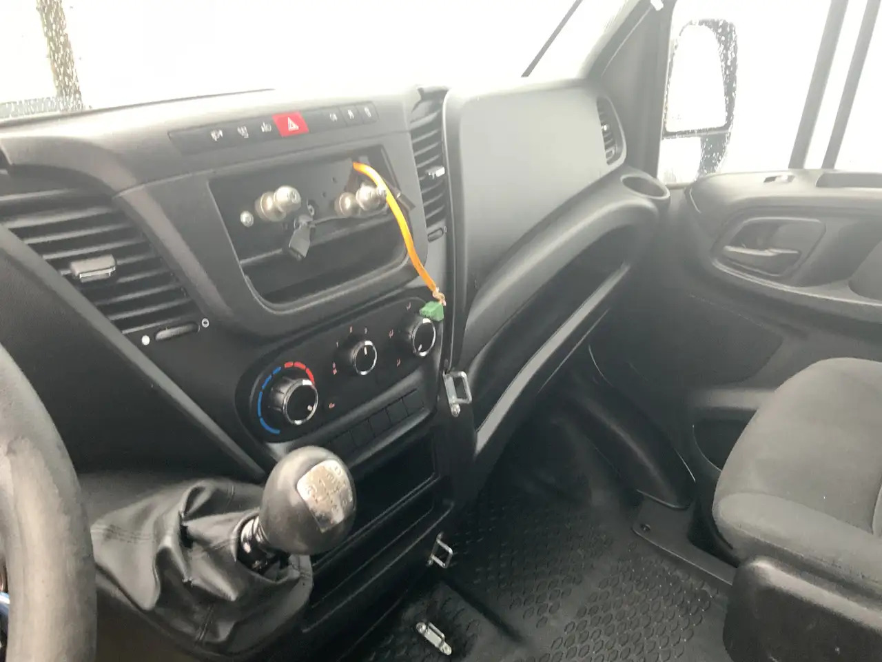 Iveco Daily 35S12 2.3 345 VriesAuto 10 deuren _40 gr onder 0, - Refrigerated delivery van: picture 5 Iveco Daily 35S12 2.3 345 VriesAuto 10 deuren _40 gr onder 0, - Refrigerated delivery van: picture 5