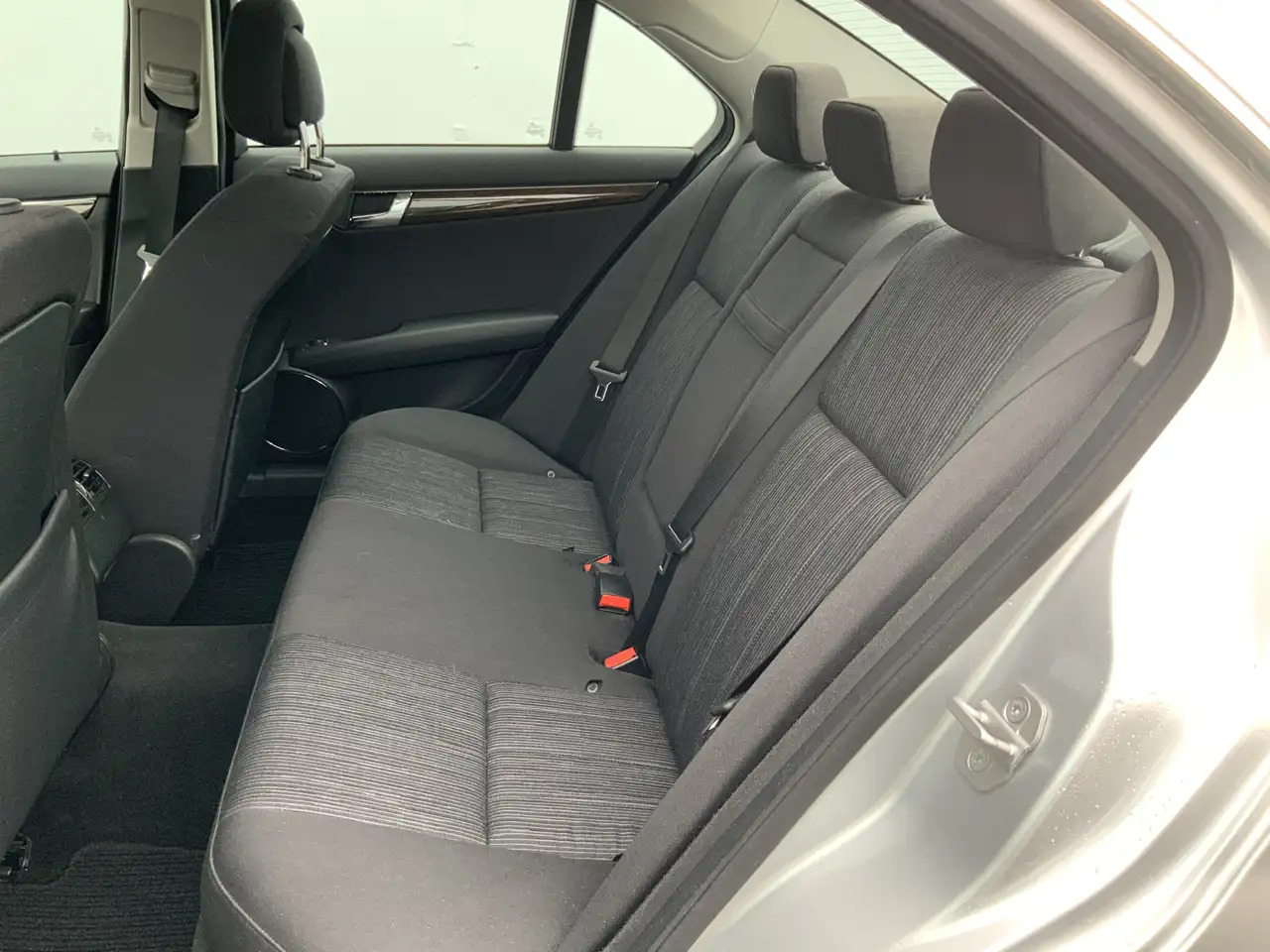 Mercedes-Benz C 200 K Elegance UNIEK ! Airco Compressor Alu Velg Euro - Saloon car: picture 5 Mercedes-Benz C 200 K Elegance UNIEK ! Airco Compressor Alu Velg Euro - Saloon car: picture 5