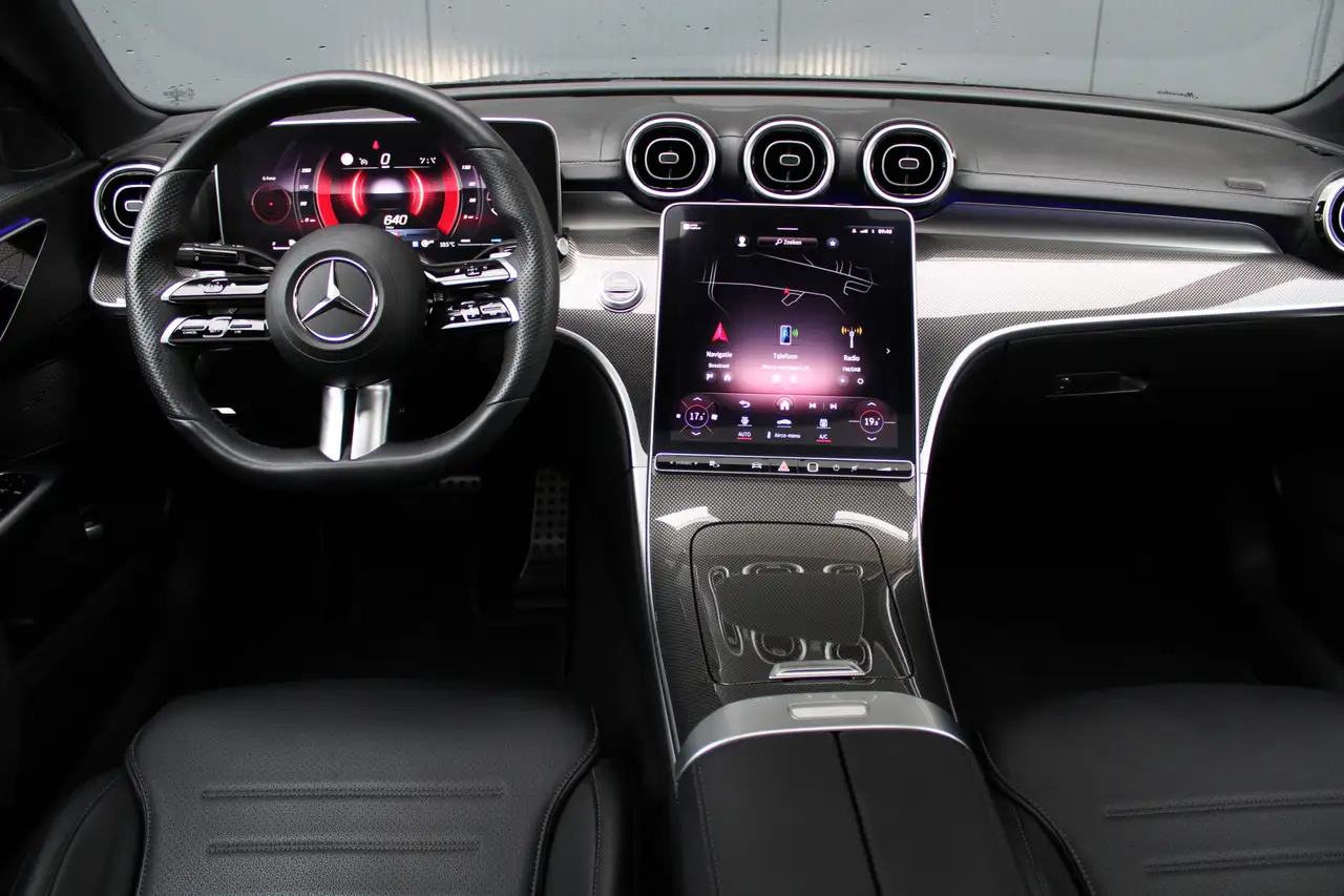 Mercedes-Benz C-klasse AMG-line (Nightpakket, Sfeerverlichting, - Car: picture 3 Mercedes-Benz C-klasse AMG-line (Nightpakket, Sfeerverlichting, - Car: picture 3