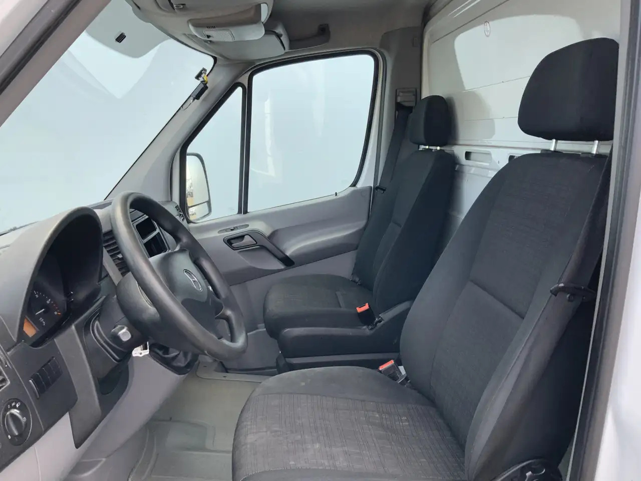 Mercedes-Benz Sprinter 311 2.2 CDI 366 ijsAuto - 40 C. Deuren 10 Euro 6 - Refrigerated delivery van: picture 4 Mercedes-Benz Sprinter 311 2.2 CDI 366 ijsAuto - 40 C. Deuren 10 Euro 6 - Refrigerated delivery van: picture 4