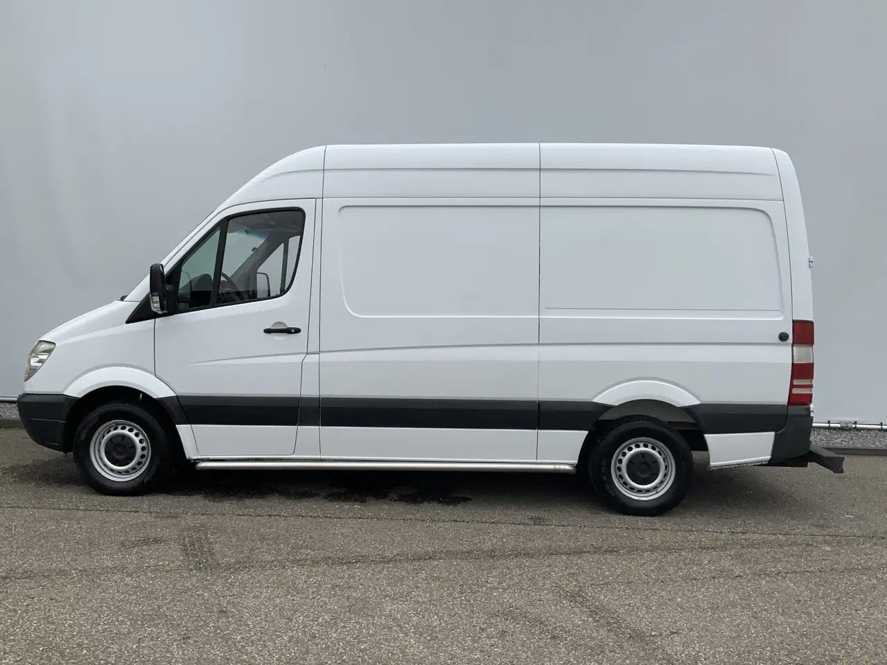 Mercedes-Benz Sprinter 316 2.2 CDI 366 L2H2 Airco Camera 3 Zits Side Bar - Panel van: picture 3 Mercedes-Benz Sprinter 316 2.2 CDI 366 L2H2 Airco Camera 3 Zits Side Bar - Panel van: picture 3