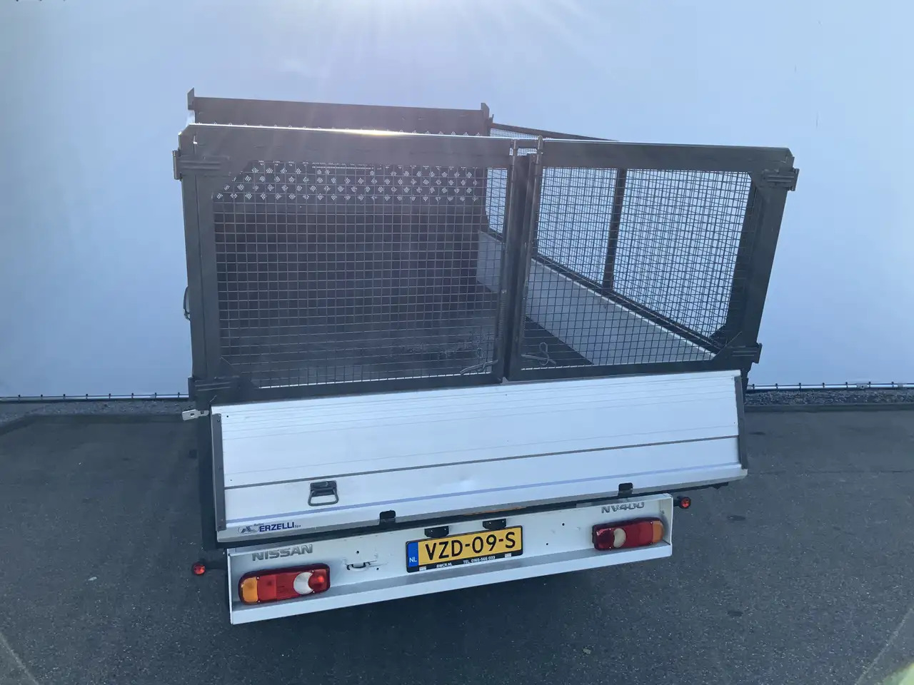 Nissan NV400 2.3 dCi L3H1 Dub Cab 3 Zijde Kipper Airco Bakmaat - Tipper van, Crew cab van: picture 2 Nissan NV400 2.3 dCi L3H1 Dub Cab 3 Zijde Kipper Airco Bakmaat - Tipper van, Crew cab van: picture 2