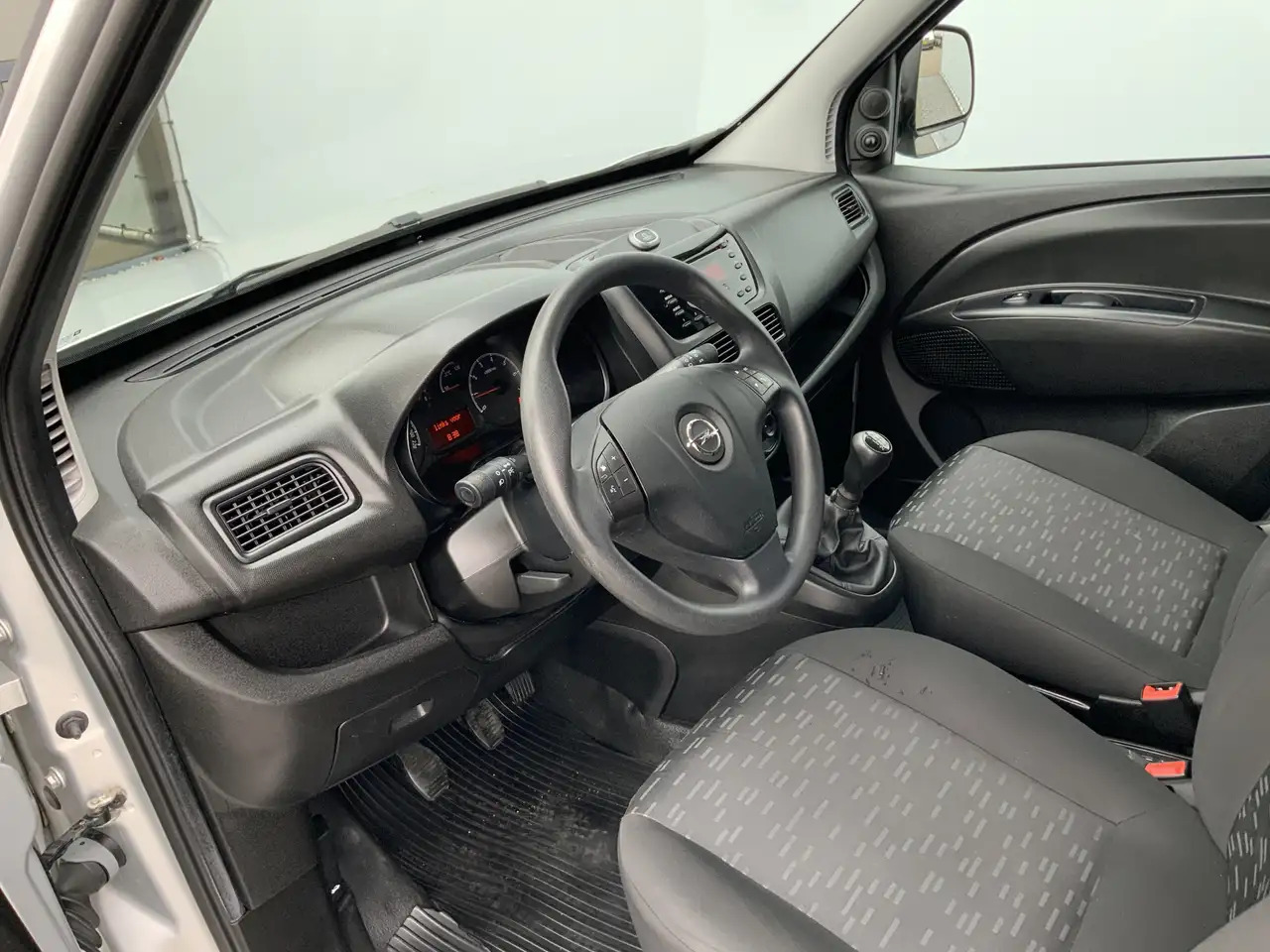 Opel Combo 1.3 CDTi L1H1 Edition Airco Euro 6 - Panel van: picture 5 Opel Combo 1.3 CDTi L1H1 Edition Airco Euro 6 - Panel van: picture 5