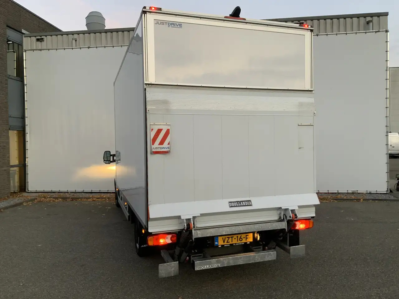 Renault Master T35 2.3 dCi 145 L3 Meubelbak&Klep Zijdeur Airco Cr - Closed box van: picture 2 Renault Master T35 2.3 dCi 145 L3 Meubelbak&Klep Zijdeur Airco Cr - Closed box van: picture 2