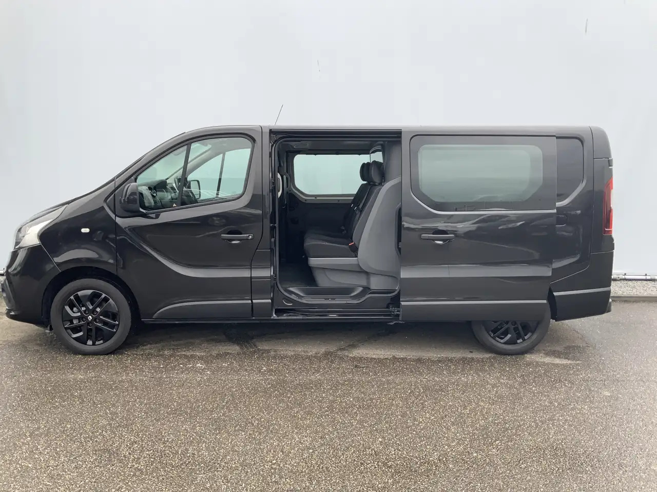 Renault Trafic 1.6 dCi T29 L2H1 Dub Cab 5 Zits Airco Cruise Navi - Crew cab van: picture 5 Renault Trafic 1.6 dCi T29 L2H1 Dub Cab 5 Zits Airco Cruise Navi - Crew cab van: picture 5