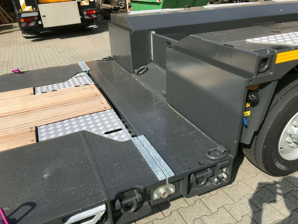 Faymonville 3-Achs-Tiefbett mit Pendelachsen  - Low loader semi-trailer: picture 3 Faymonville 3-Achs-Tiefbett mit Pendelachsen  - Low loader semi-trailer: picture 3
