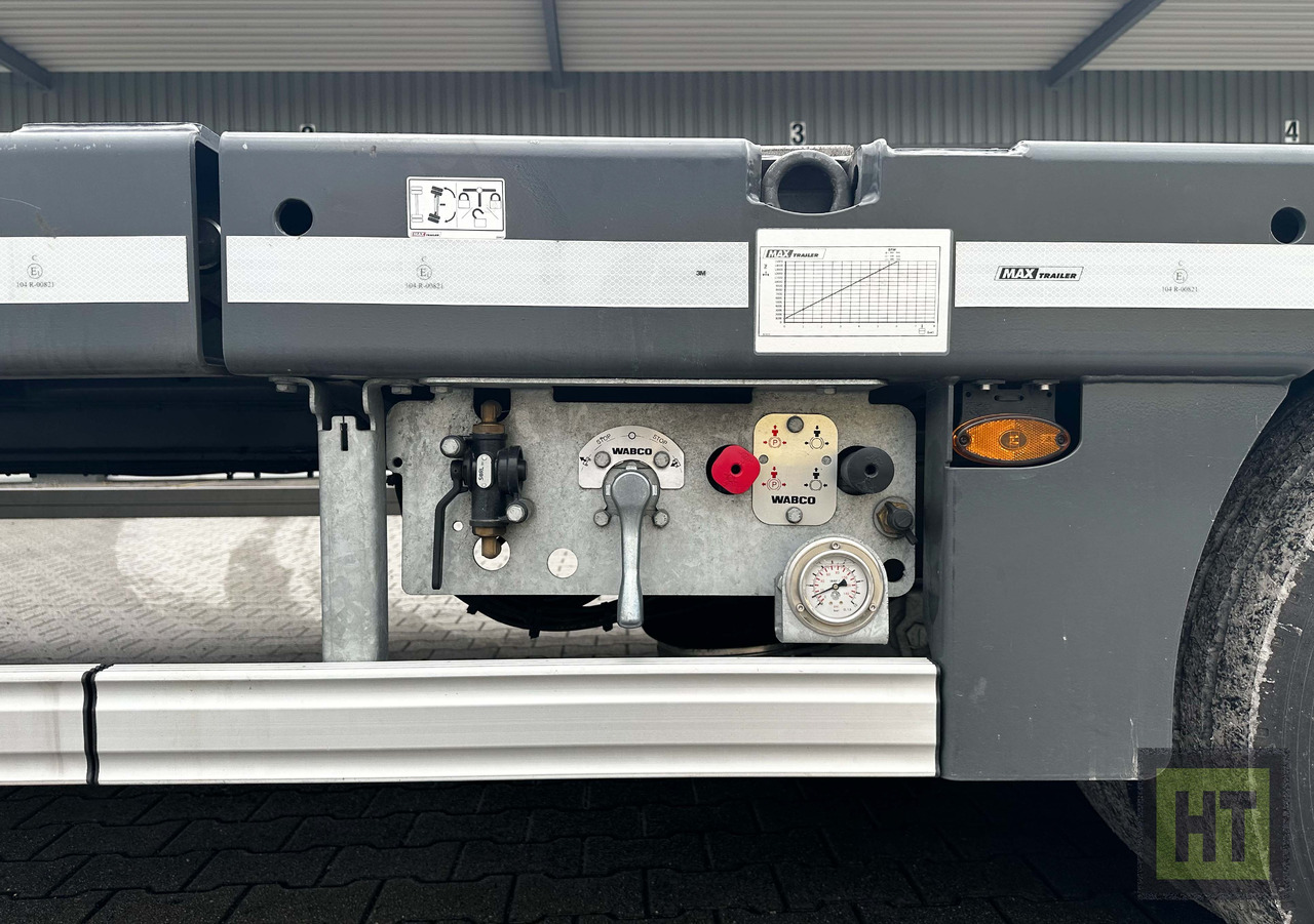 Faymonville MAX Trailer 3-Achs-Semi mit hydr. Ladeboden und hydr. Ramen - Low loader semi-trailer: picture 4 Faymonville MAX Trailer 3-Achs-Semi mit hydr. Ladeboden und hydr. Ramen - Low loader semi-trailer: picture 4