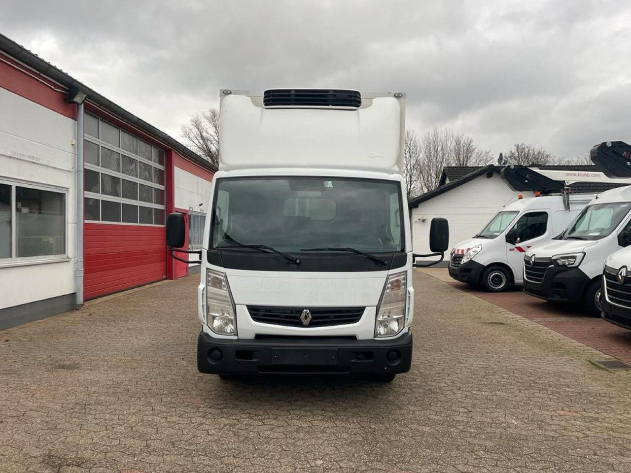 Renault Maxity Tiefkühlkoffer Multi-Temp Ladebordwand - Refrigerated delivery van: picture 2 Renault Maxity Tiefkühlkoffer Multi-Temp Ladebordwand - Refrigerated delivery van: picture 2