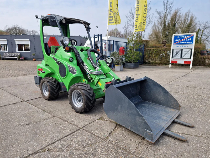Avant M523 met 317 uur, in nieuwstaat!! - Compact track loader: picture 2 Avant M523 met 317 uur, in nieuwstaat!! - Compact track loader: picture 2