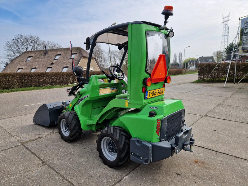 Avant M523 met 317 uur, in nieuwstaat!! - Compact track loader: picture 4 Avant M523 met 317 uur, in nieuwstaat!! - Compact track loader: picture 4