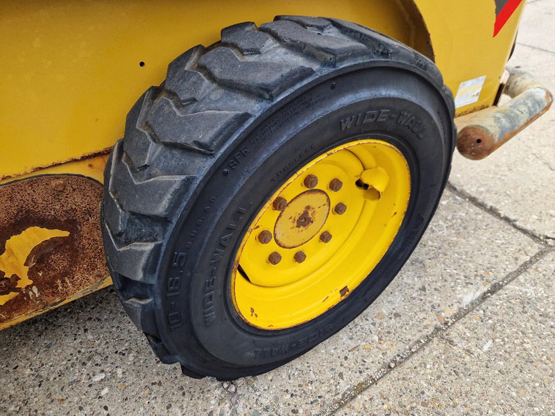 Skid steer loader Caterpillar 216B3 schranklader met 1191 uur: picture 13