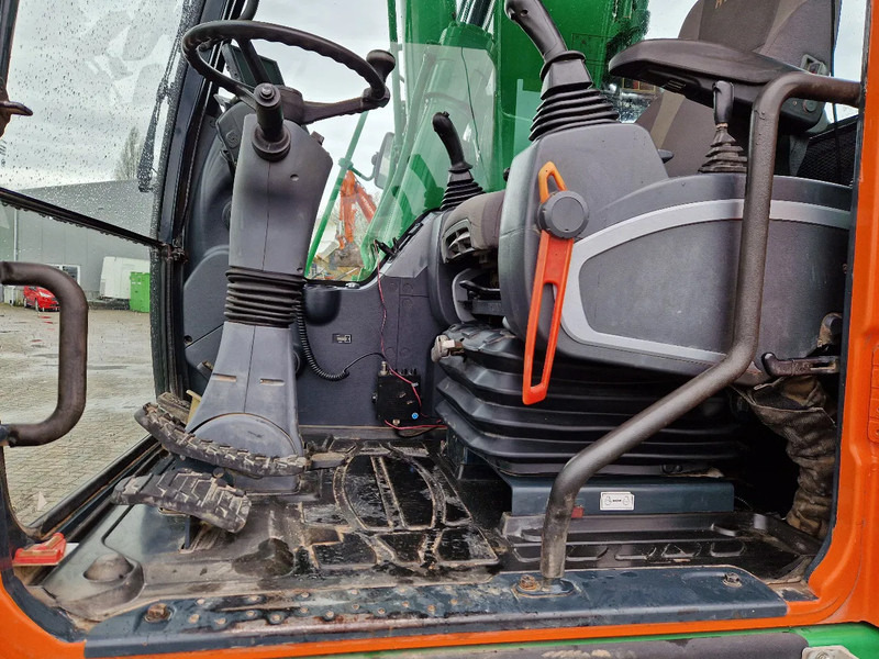 Wheel excavator Hyundai Robex 160W-9A met 6-cilinder Cummins motor: picture 6 Wheel excavator Hyundai Robex 160W-9A met 6-cilinder Cummins motor: picture 6