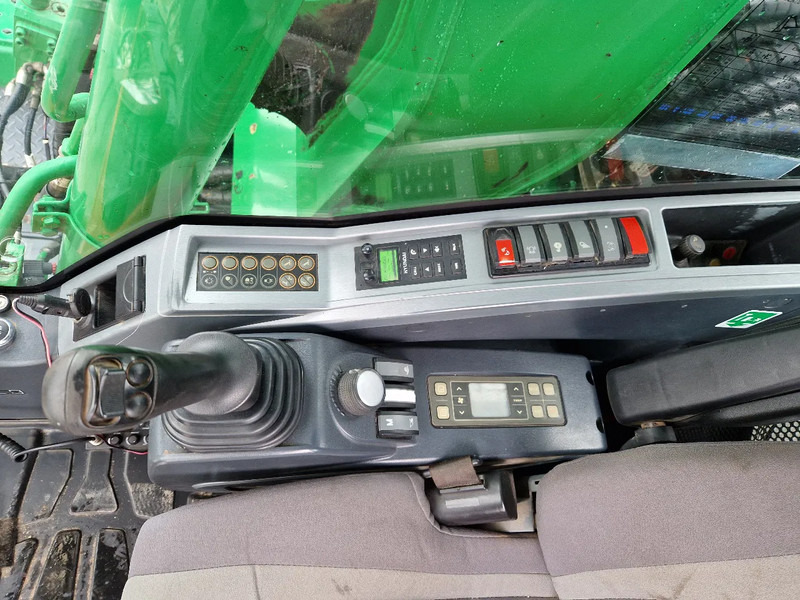 Wheel excavator Hyundai Robex 160W-9A met 6-cilinder Cummins motor: picture 11 Wheel excavator Hyundai Robex 160W-9A met 6-cilinder Cummins motor: picture 11