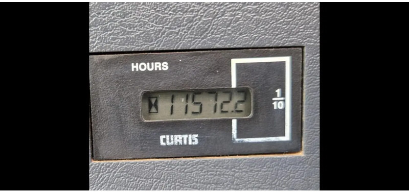 Wheel excavator Hyundai Robex 160W-9A met 6-cilinder Cummins motor: picture 8 Wheel excavator Hyundai Robex 160W-9A met 6-cilinder Cummins motor: picture 8