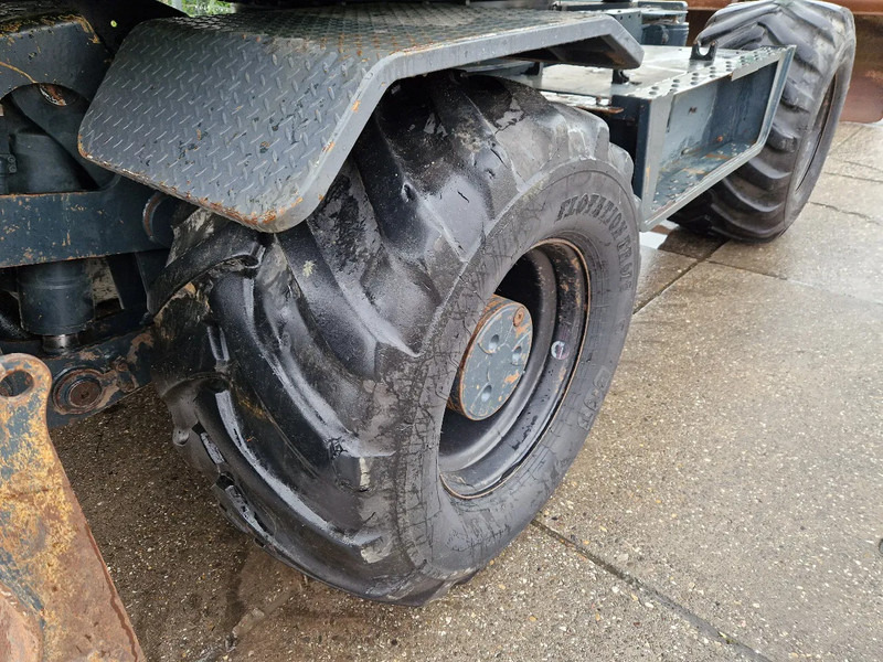 Wheel excavator Hyundai Robex 160W-9A met 6-cilinder Cummins motor: picture 17 Wheel excavator Hyundai Robex 160W-9A met 6-cilinder Cummins motor: picture 17