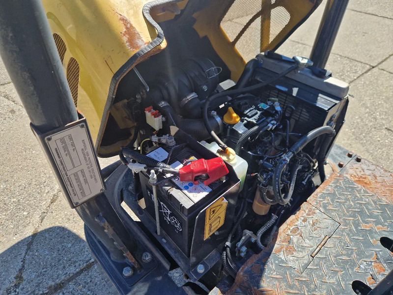 Yanmar C12R-B 3-zijdig kiepend - Dumper: picture 5 Yanmar C12R-B 3-zijdig kiepend - Dumper: picture 5