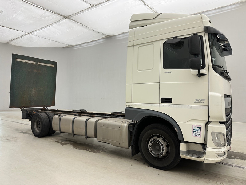 DAF XF 460 Space Cab* - Cab chassis truck: picture 3 DAF XF 460 Space Cab* - Cab chassis truck: picture 3