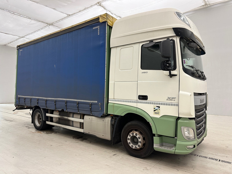 DAF XF 460 Super Space Cab - Curtain side truck: picture 3 DAF XF 460 Super Space Cab - Curtain side truck: picture 3