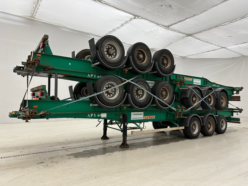 Fruehauf 4 x Skelet 2 x 20-40 ft - Container transporter/ Swap body semi-trailer: picture 2 Fruehauf 4 x Skelet 2 x 20-40 ft - Container transporter/ Swap body semi-trailer: picture 2