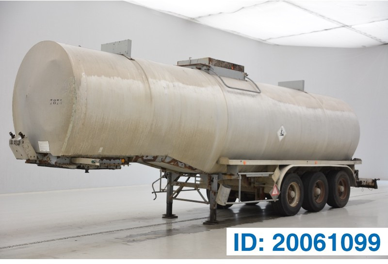 Fruehauf Bitumen tank trailer* - Tanker semi-trailer: picture 1 Fruehauf Bitumen tank trailer* - Tanker semi-trailer: picture 1