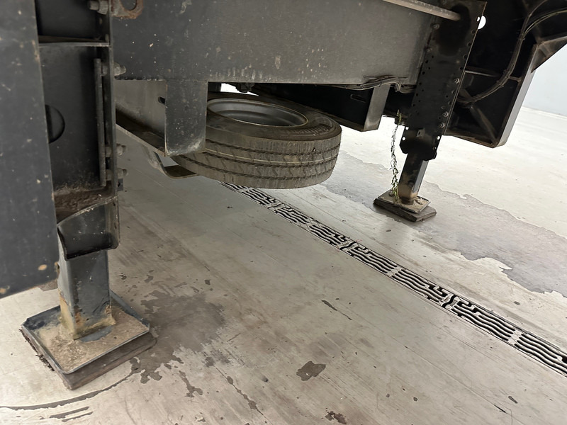 Low loader semi-trailer GHEYSEN & VERPOORT Low bed trailer: picture 8 Low loader semi-trailer GHEYSEN & VERPOORT Low bed trailer: picture 8