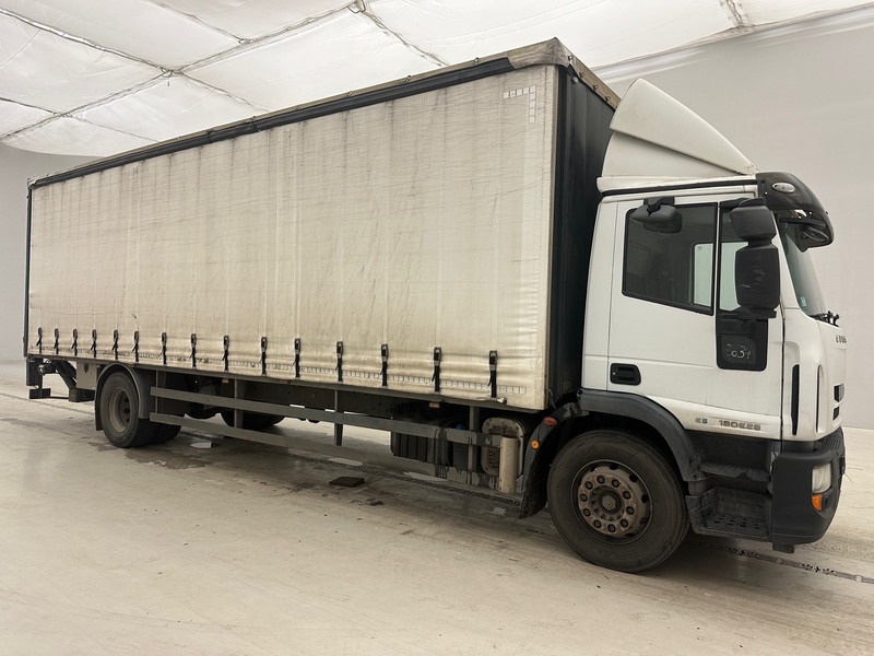 Iveco Eurocargo 180E28 - Curtain side truck: picture 3 Iveco Eurocargo 180E28 - Curtain side truck: picture 3